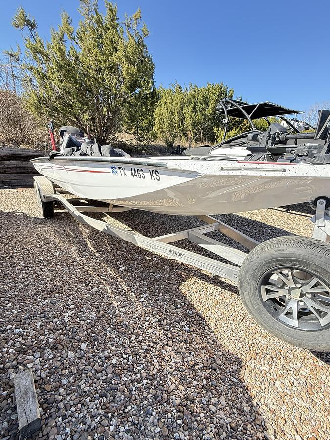 2022 Xpress X-21 PRO BASS