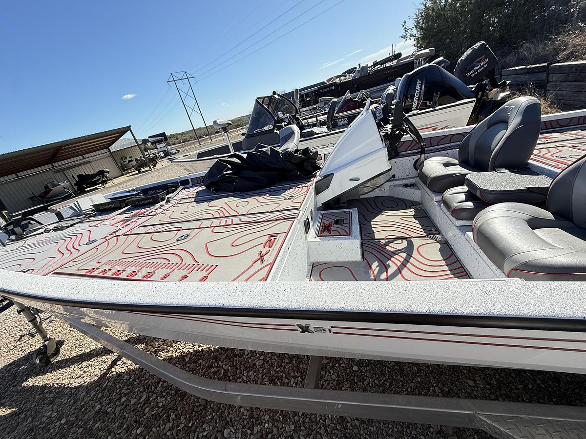 2022 Xpress X-21 PRO BASS