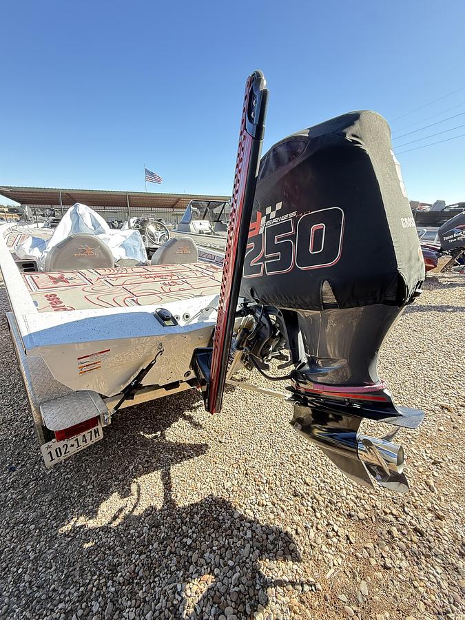 2022 Xpress X-21 PRO BASS