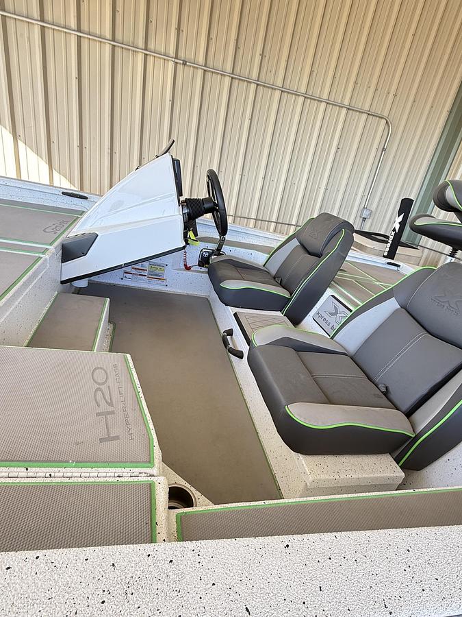 2025 Xpress H-20 BASS
