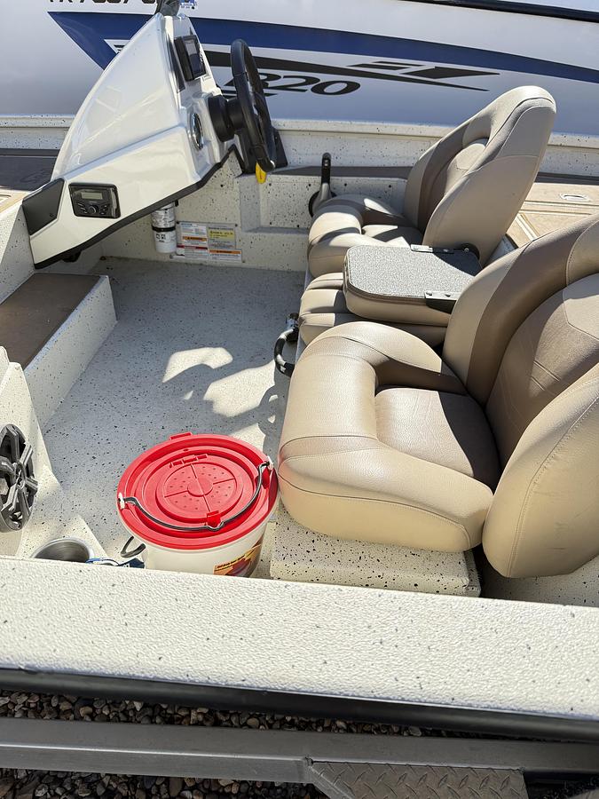 2022 Xpress H-18 CRAPPIE