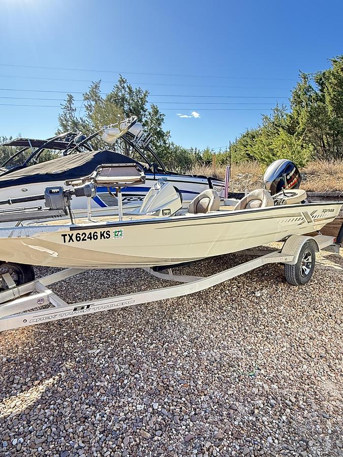 2022 Xpress H-18 CRAPPIE