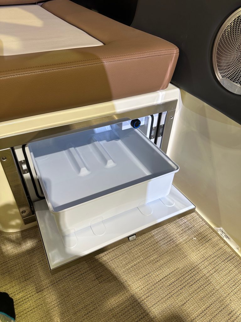 NEW Chris Craft Sportster 28 Wake/Surf