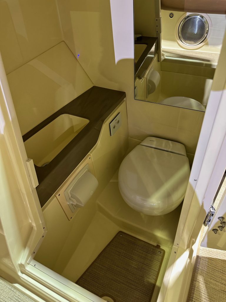 NEW Chris Craft Sportster 28 Wake/Surf