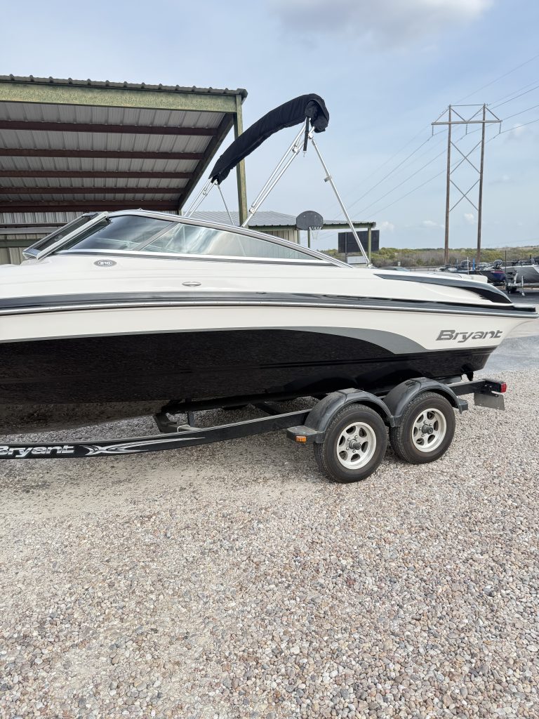 2012 BRYANT 210 BOW RIDER