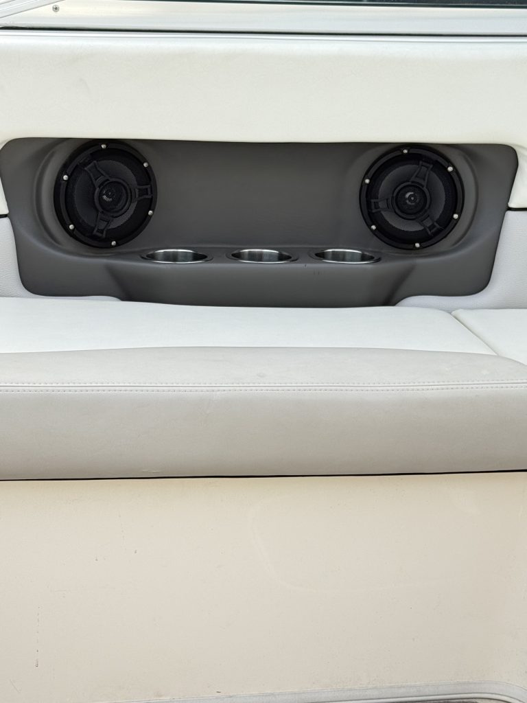 2012 BRYANT 210 BOW RIDER