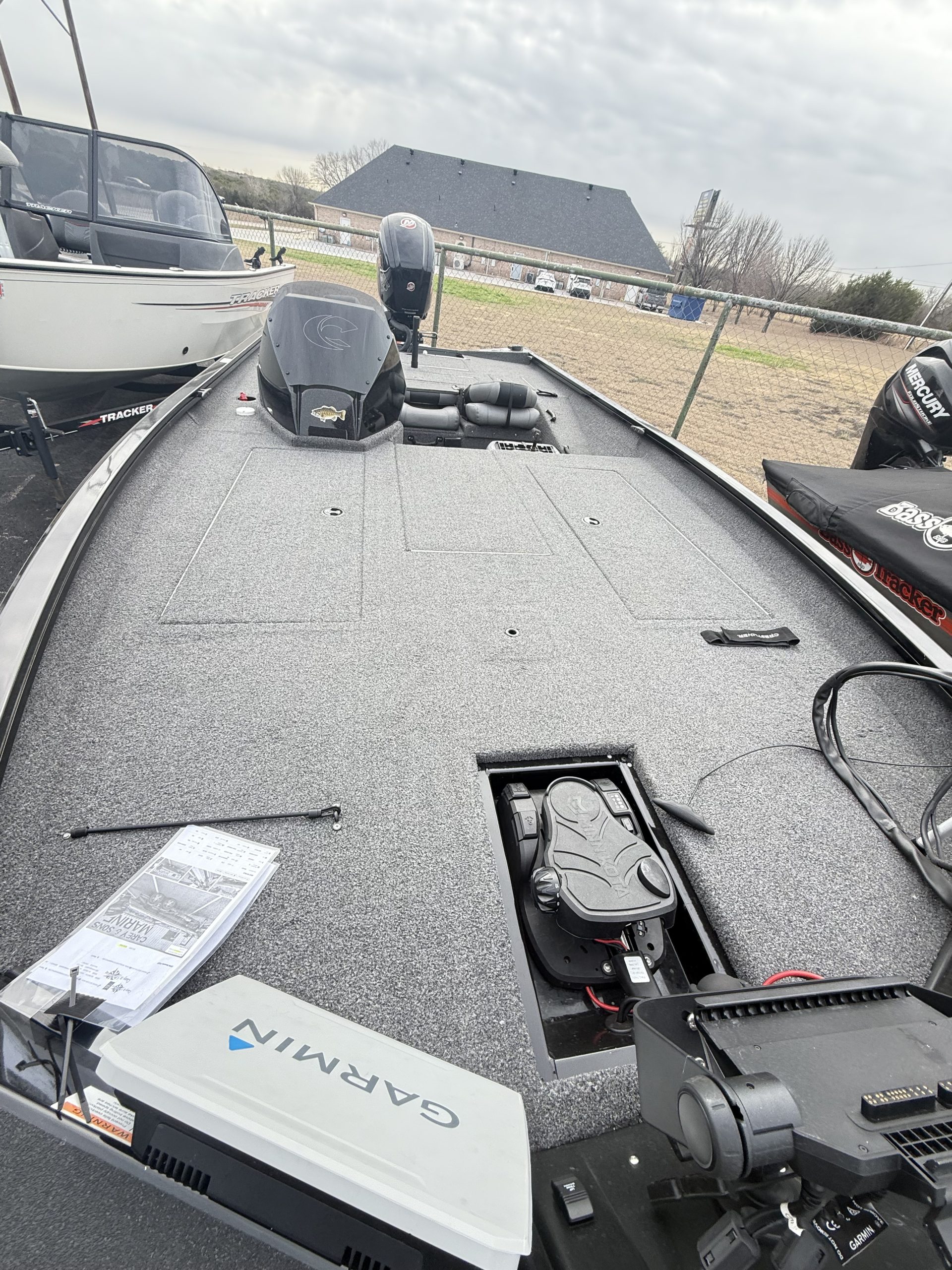 2022 CRESTLINER XF 189