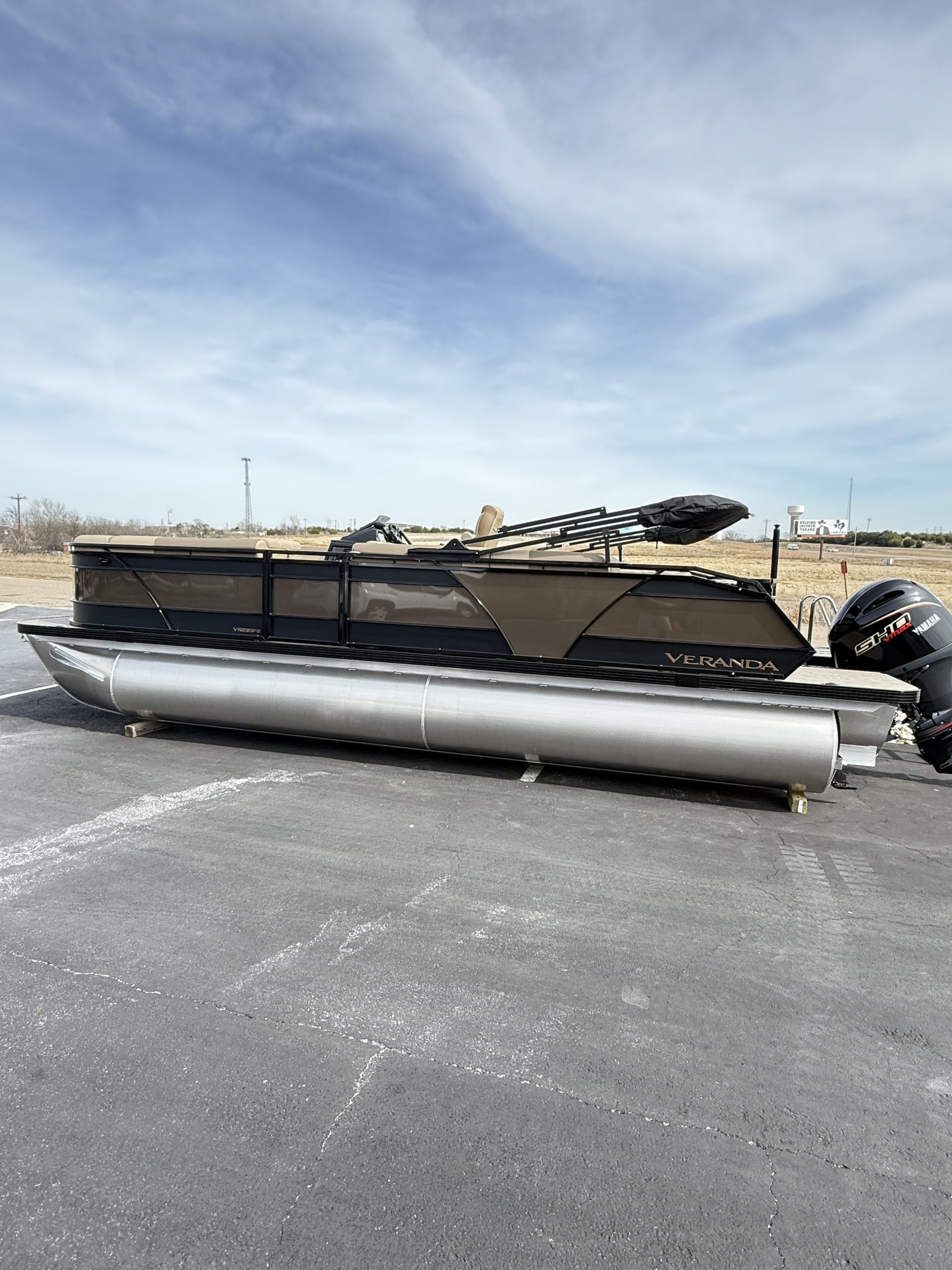 ALL NEW FOR 2026/VERANDA  VR 235 F2