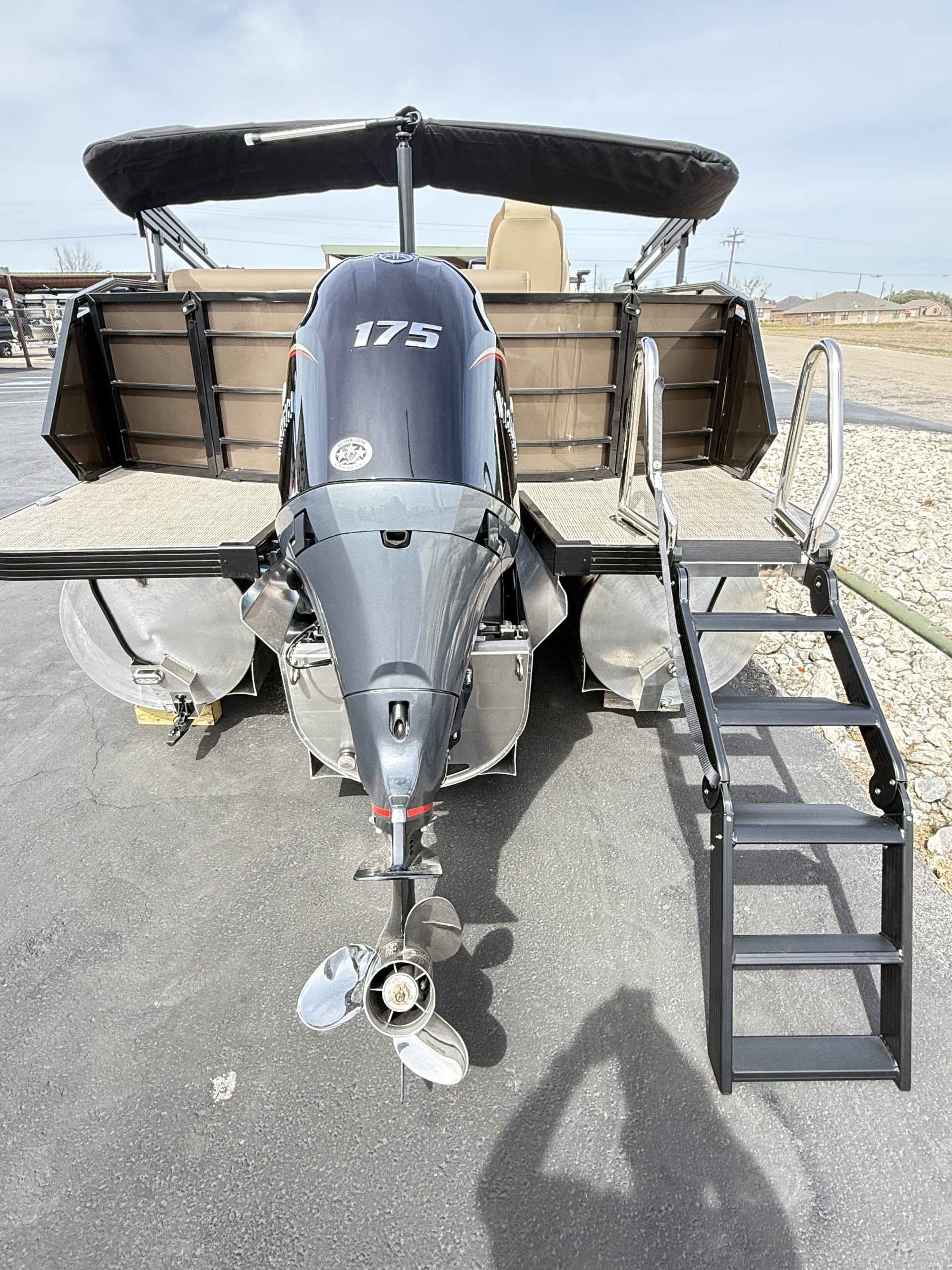 ALL NEW FOR 2026/VERANDA  VR 235 F2