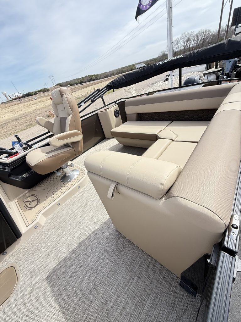 ALL NEW FOR 2026/VERANDA  VR 235 F2