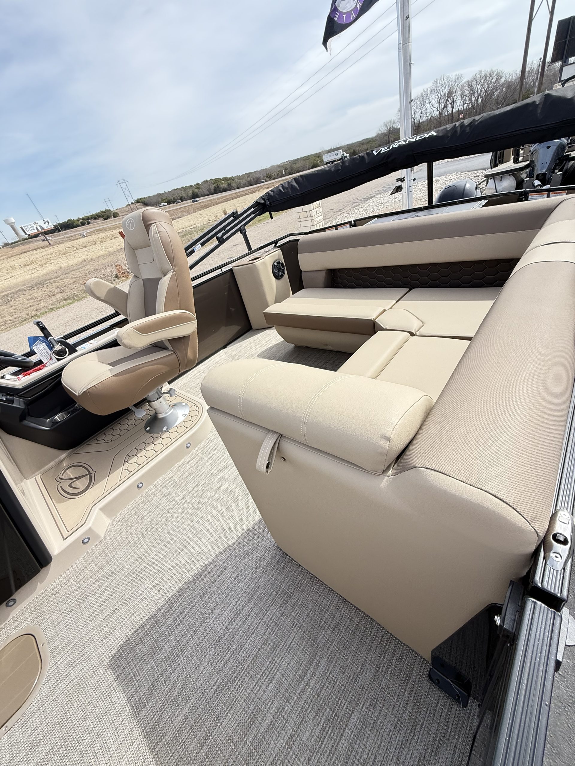 ALL NEW FOR 2026/VERANDA  VR 235 F2