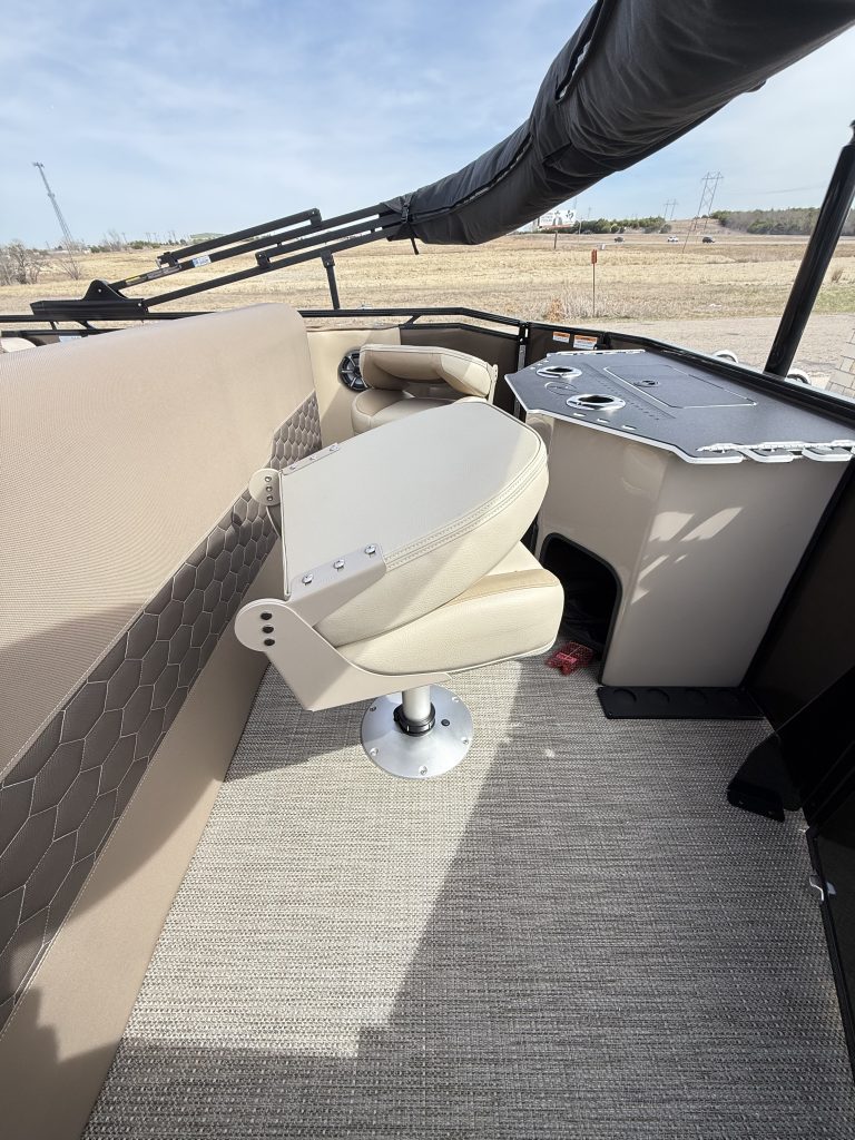 ALL NEW FOR 2026/VERANDA  VR 235 F2