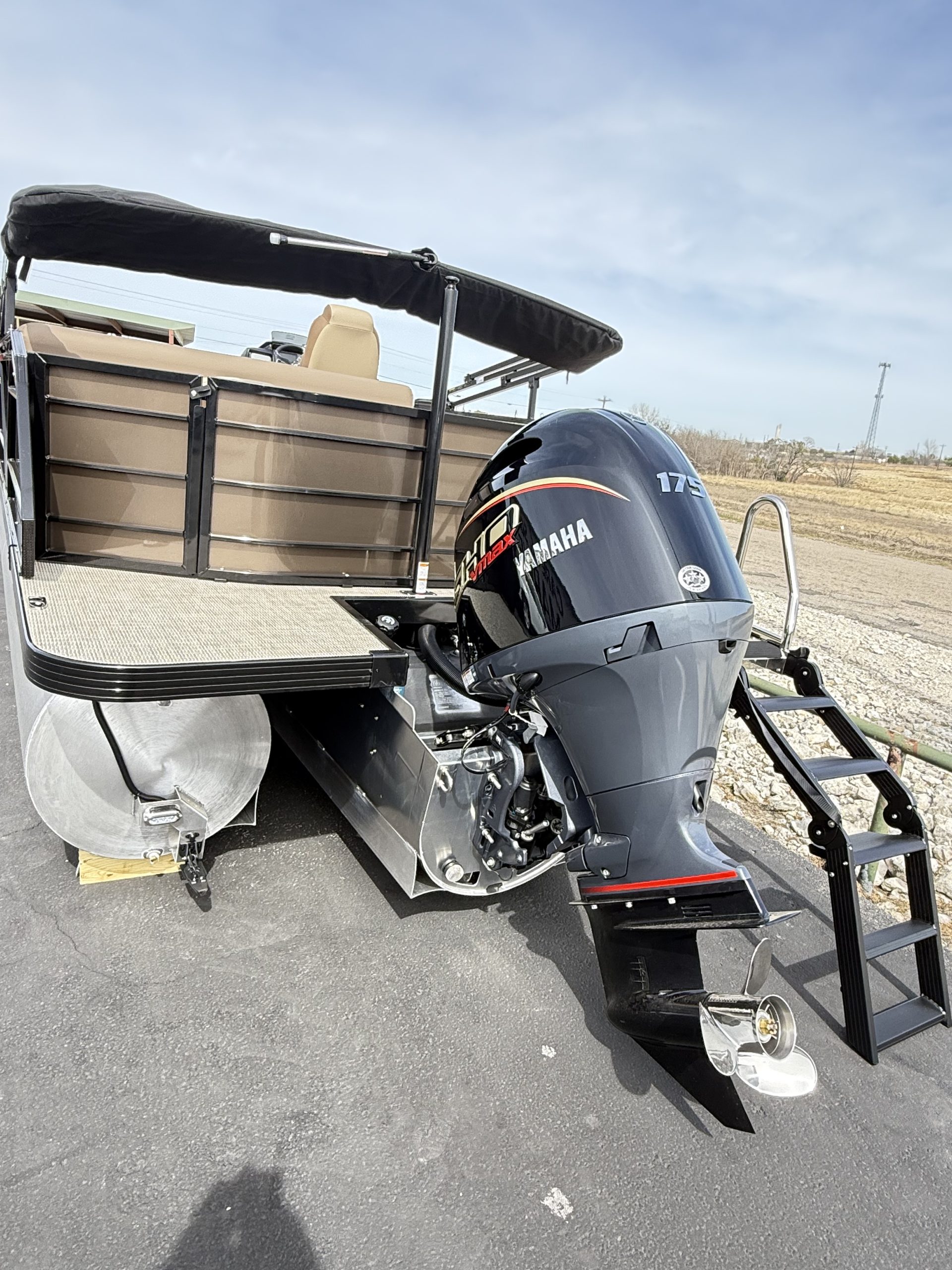 ALL NEW FOR 2026/VERANDA  VR 235 F2