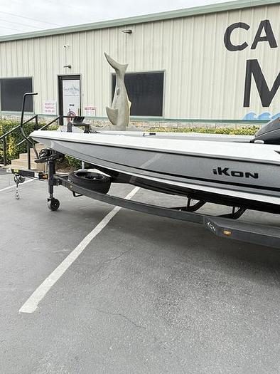 2024 IKON LX 21 PRO DEMO BOAT WITH FULL WARRANTY