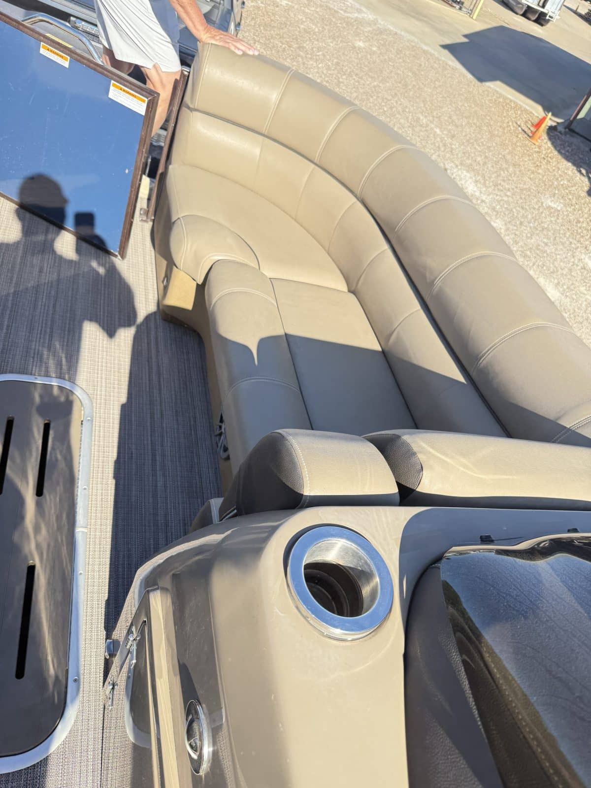 2020 VP25RC WITH 300 HP YAMAHA