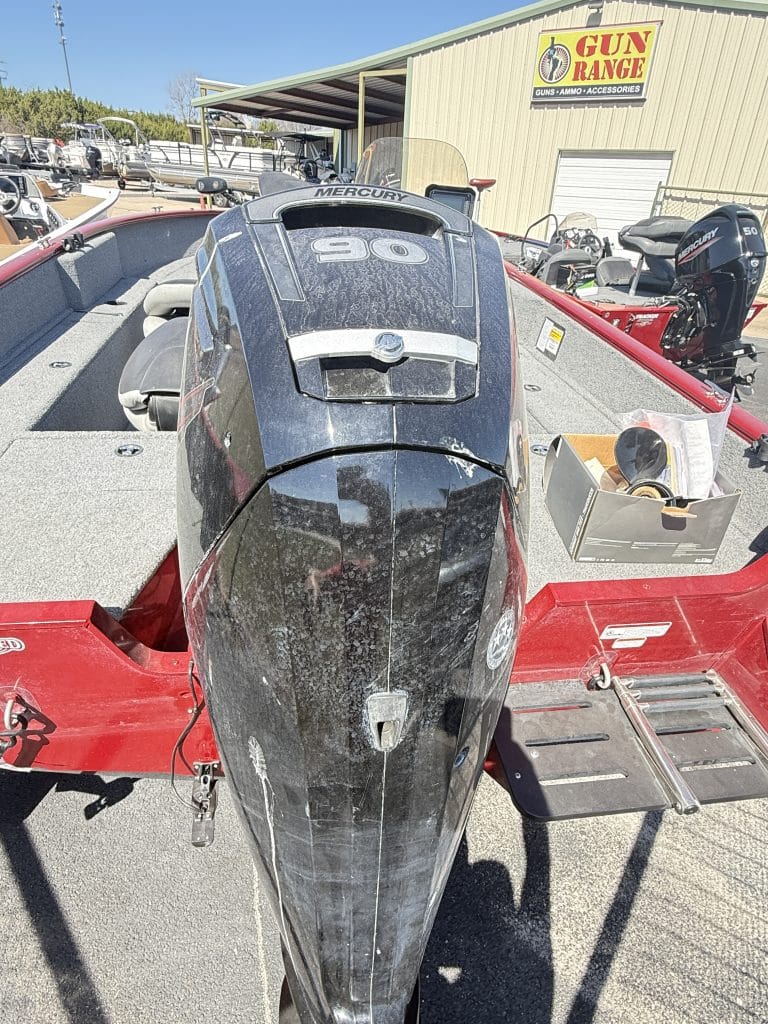 2019 TRACKER PRO GUIDE V-17 W/ 90 HP MERCURY FOUR STROKE