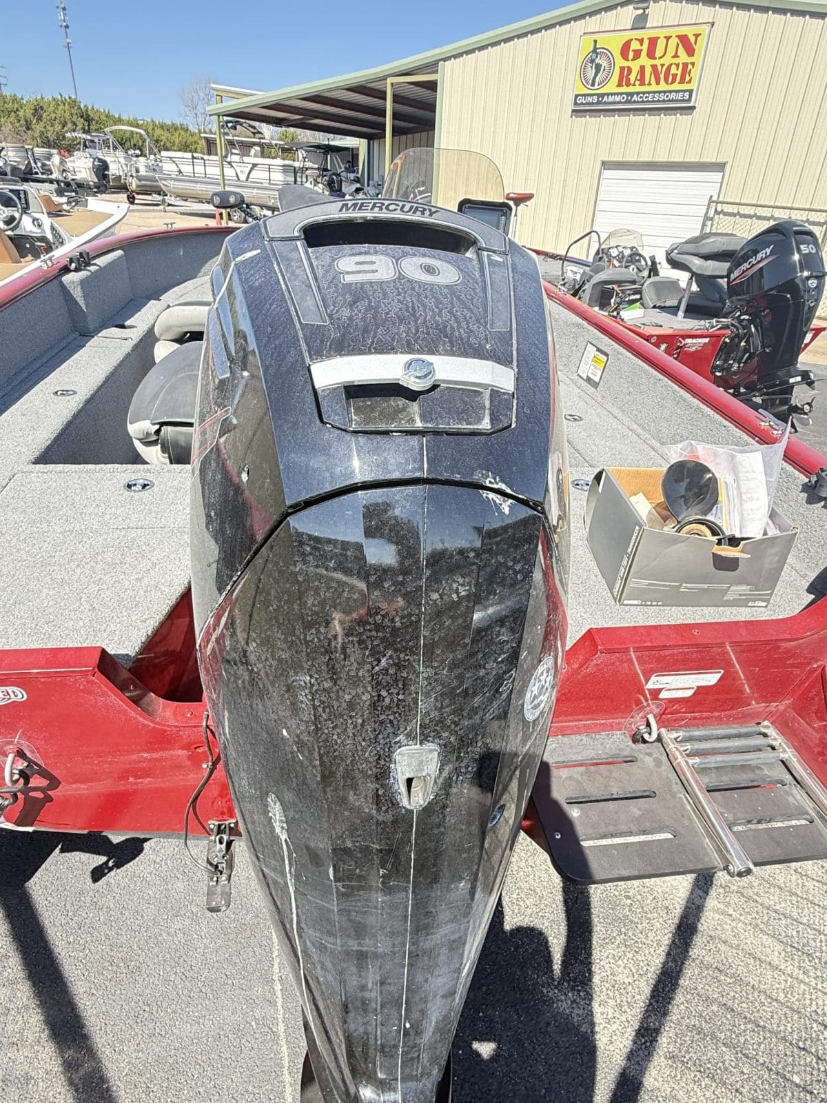 2019 TRACKER PRO GUIDE V-17 W/ 90 HP MERCURY FOUR STROKE