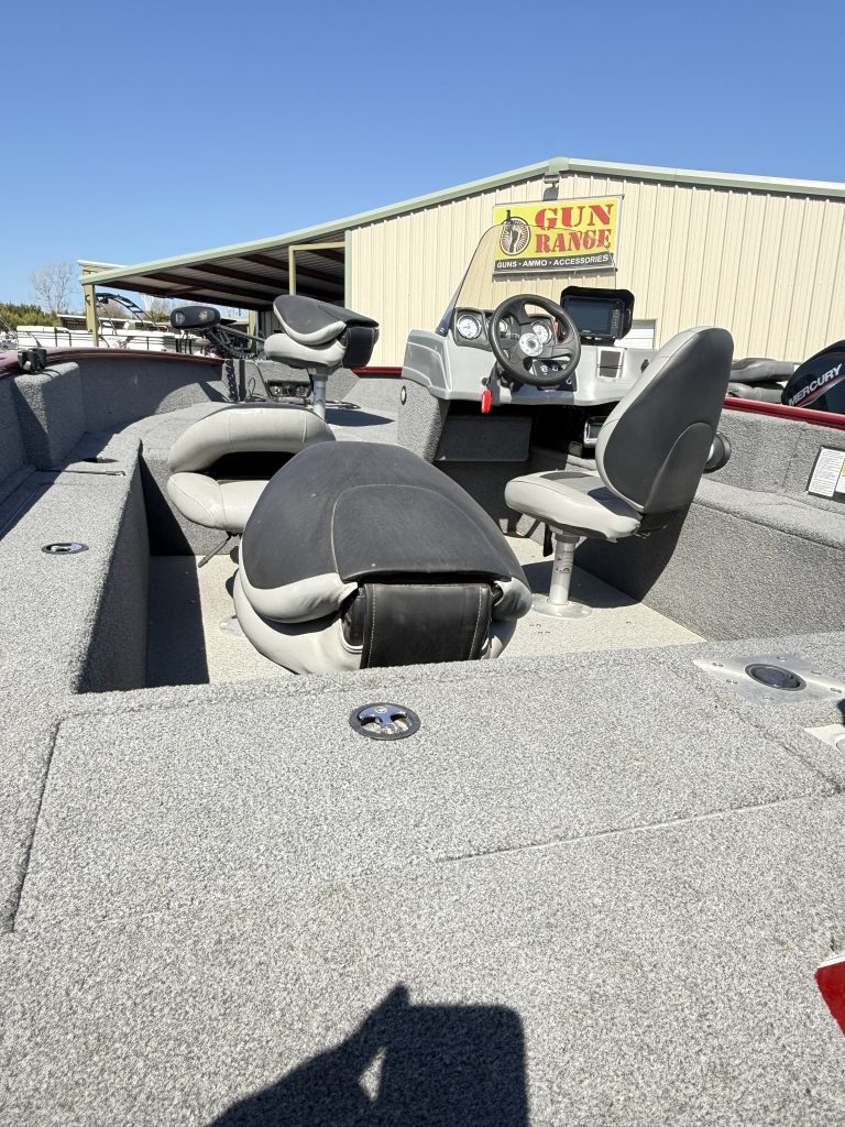 2019 TRACKER PRO GUIDE V-175