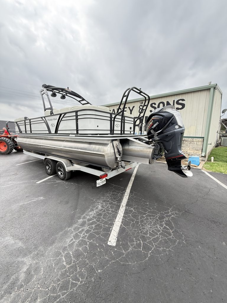 2023 VERANDA VP25RCT TRITOON