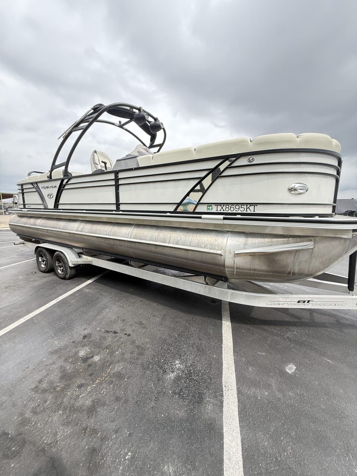 2023 VERANDA VP25RCT TRITOON