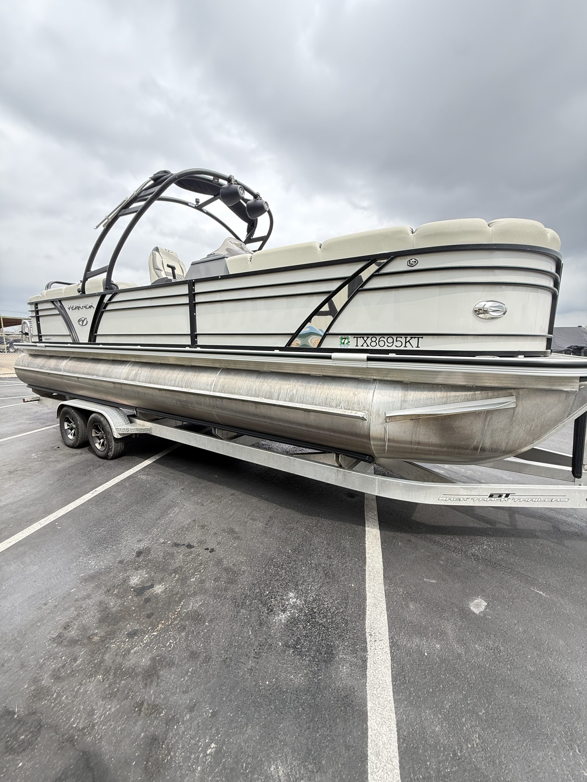 2023 VERANDA VP25RCT TRITOON