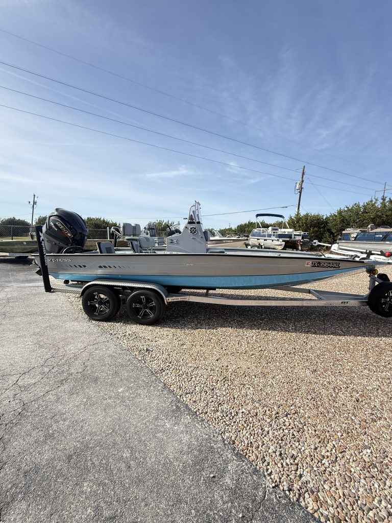 2022 XPRESS H 22 BAY