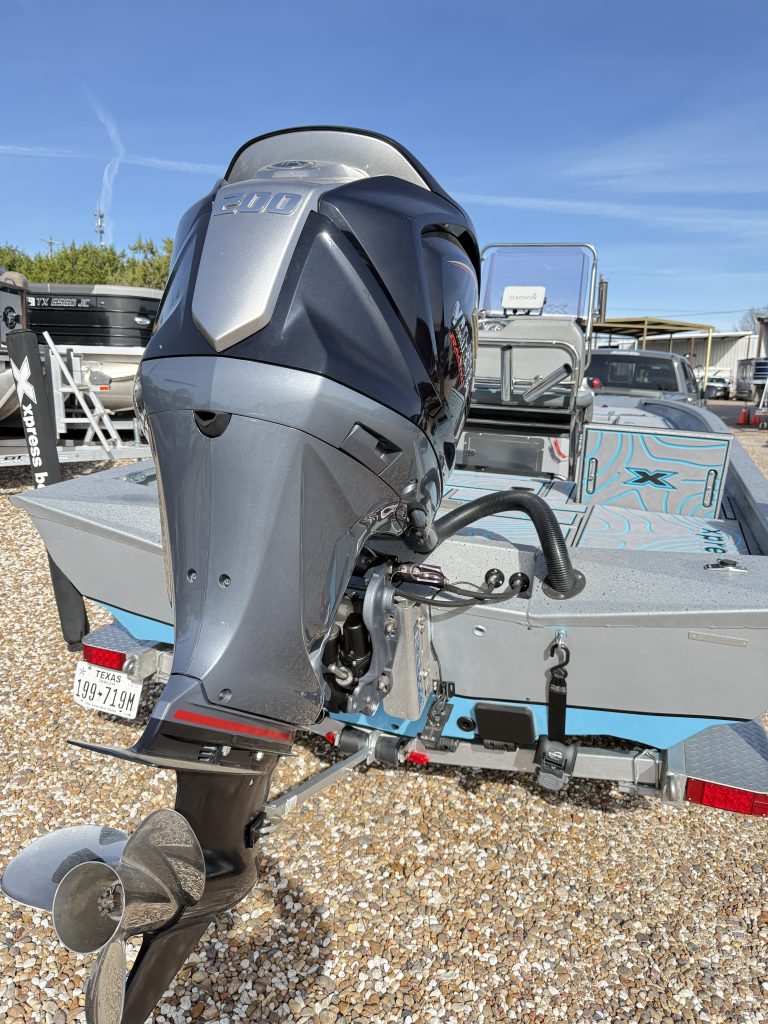 2022 XPRESS H 22 BAY