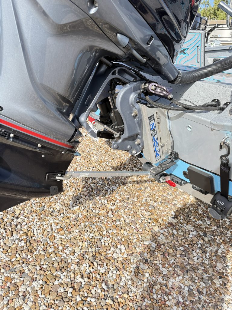 2022 XPRESS H 22 BAY