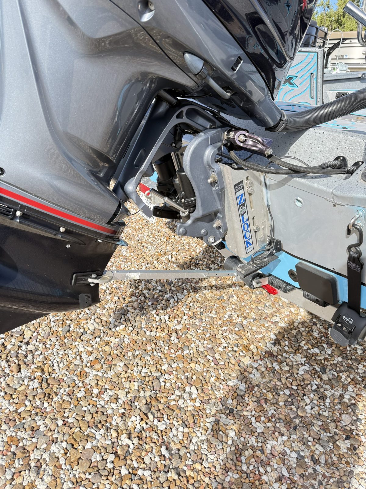 2022 XPRESS H 22 BAY