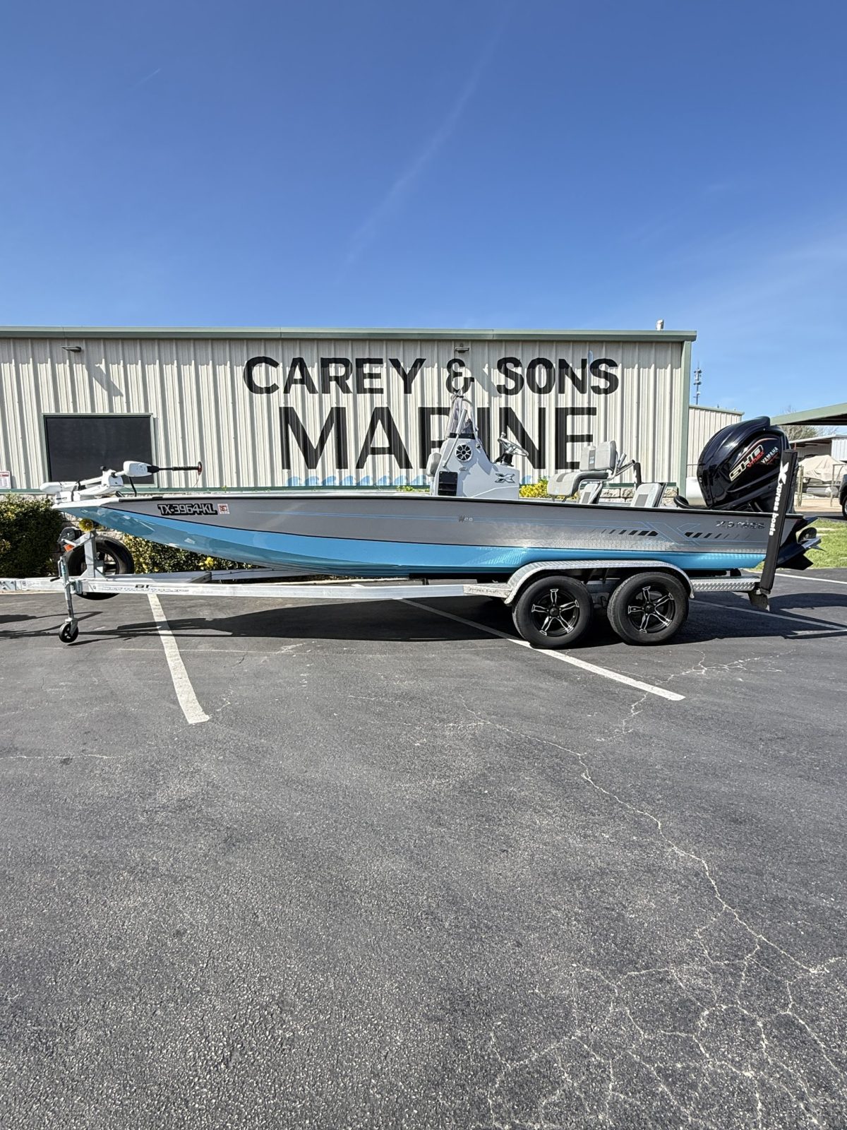 2022 XPRESS H 22 BAY