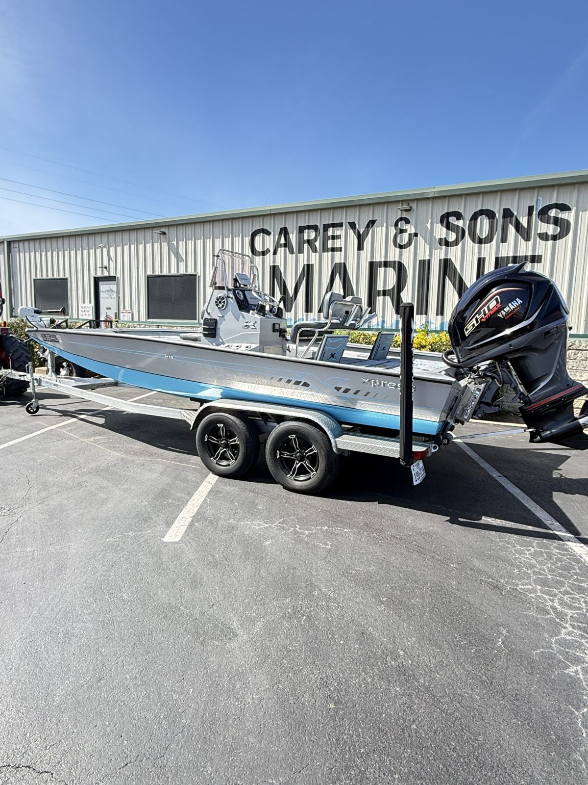 2022 XPRESS H 22 BAY