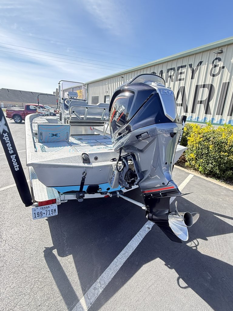 2022 XPRESS H 22 BAY