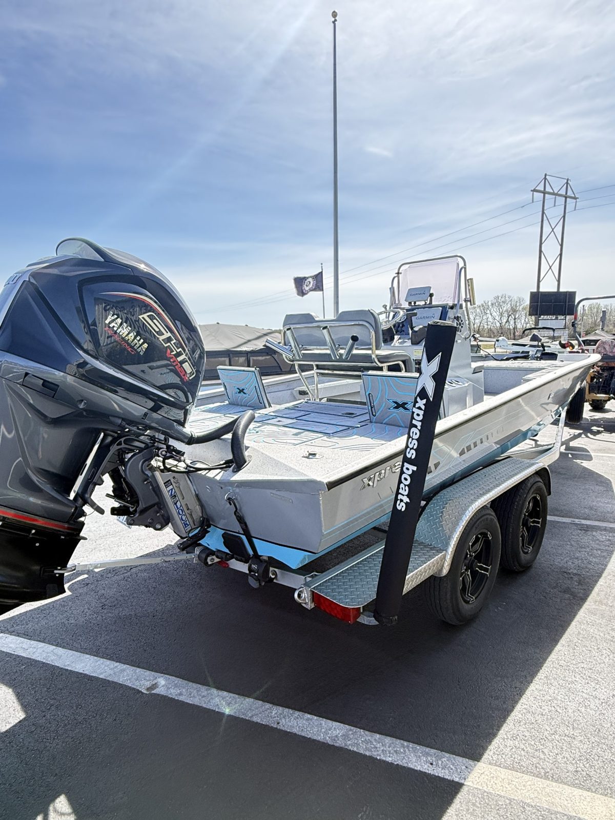 2022 XPRESS H 22 BAY