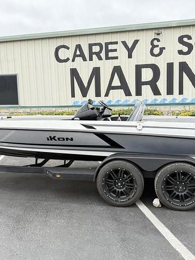 2024 IKON LX 21 PRO DEMO BOAT WITH FULL WARRANTY
