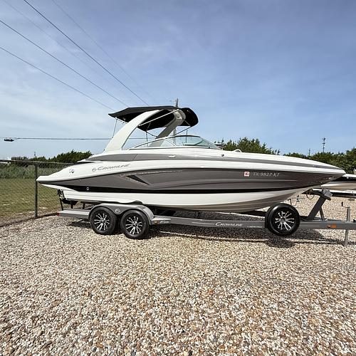 2022 Crownline E255